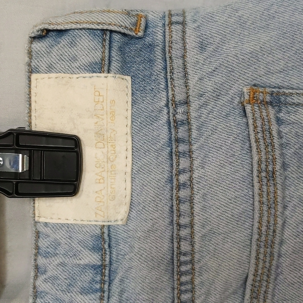 Zara light wash frayed tassel hem ankle cropped jeans - Picture 7 of 8